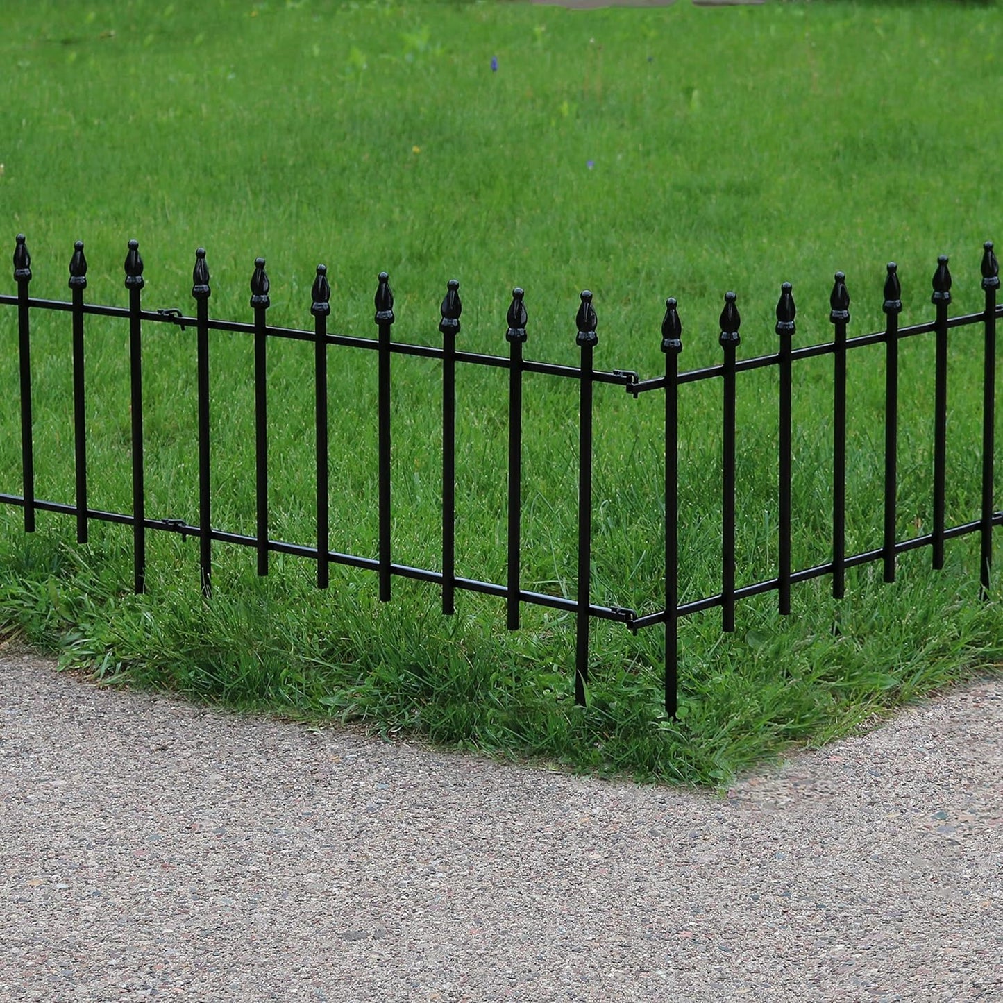 Sunnydaze 5-Panel Roman Iron Decorative Garden Fence Border - 9ft L x 18in H No Dig Metal Garden Fencing for Animal Barrier, Flower Bed, Yard - Black