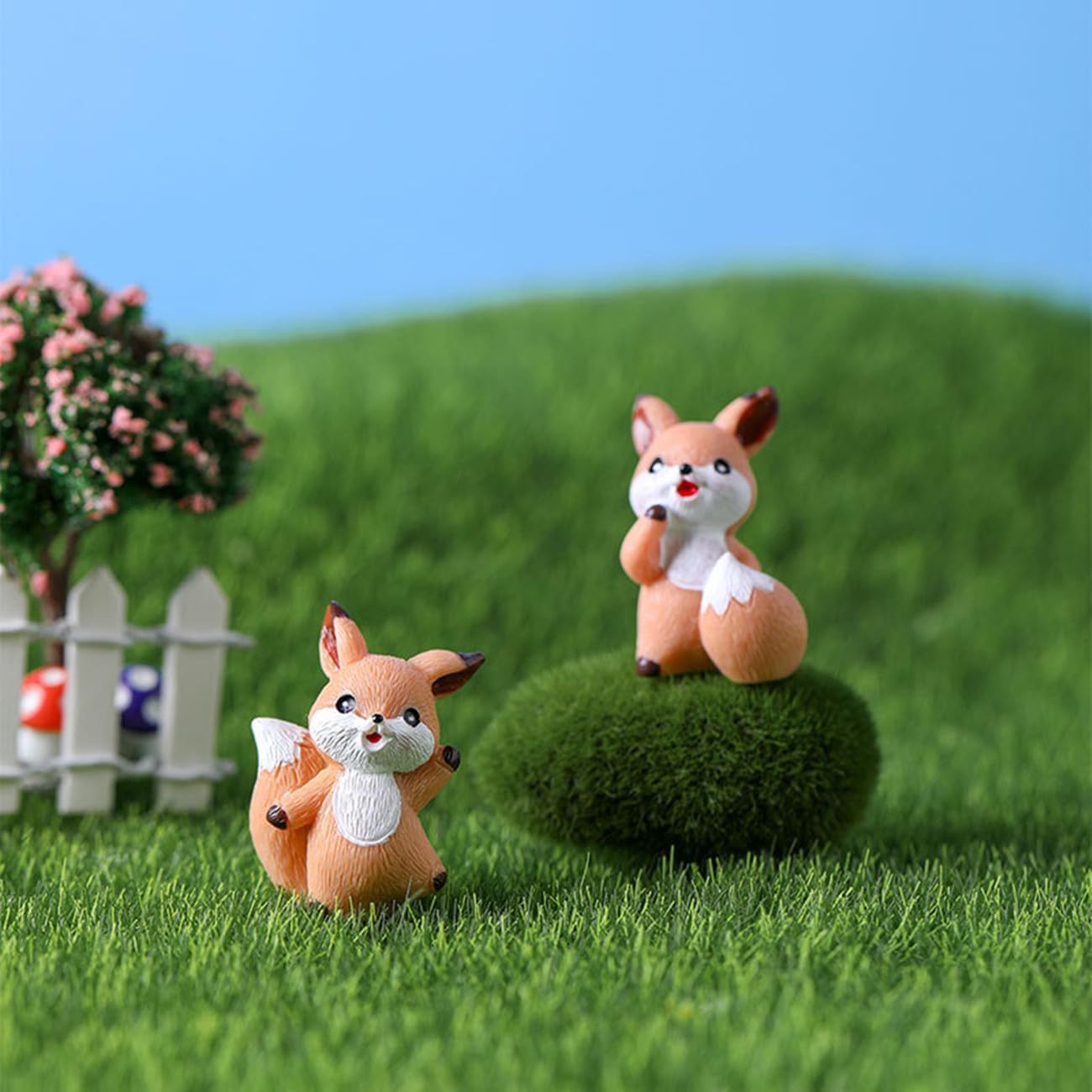Mini Fox Animal Figurines, Miniature Fox Fairy Garden Accessories for Cake Topper, Moss Landscape DIY, Terrarium Crafts Ornament, Home Decoration, Birthday Gift, Party Favors, Desktop Decoration