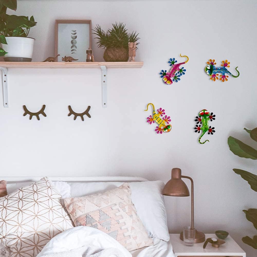 hogardeck Metal Gecko Outdoor Wall Decor, 4 Pack Lizard Art Garden Sculptures & Statues with Shaking Head Spring Decor for Front Yard Fence Patio