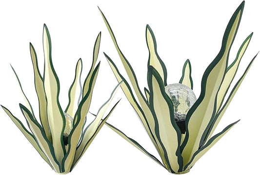 Metal Agave Plant Garden Art, 2 Pack Tequila Rustic Sculpture, Rustic Metal Agave Plants Garden Lawn Home Ornaments, for Yard Stakes, Garden Figurines, Outdoor Patio (2 PCS Green with Light)