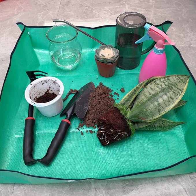 Foldable Plant Repotting Mat - Waterproof Indoor/Outdoor Gardening Mat - 26.8" x 26.8" (Green)