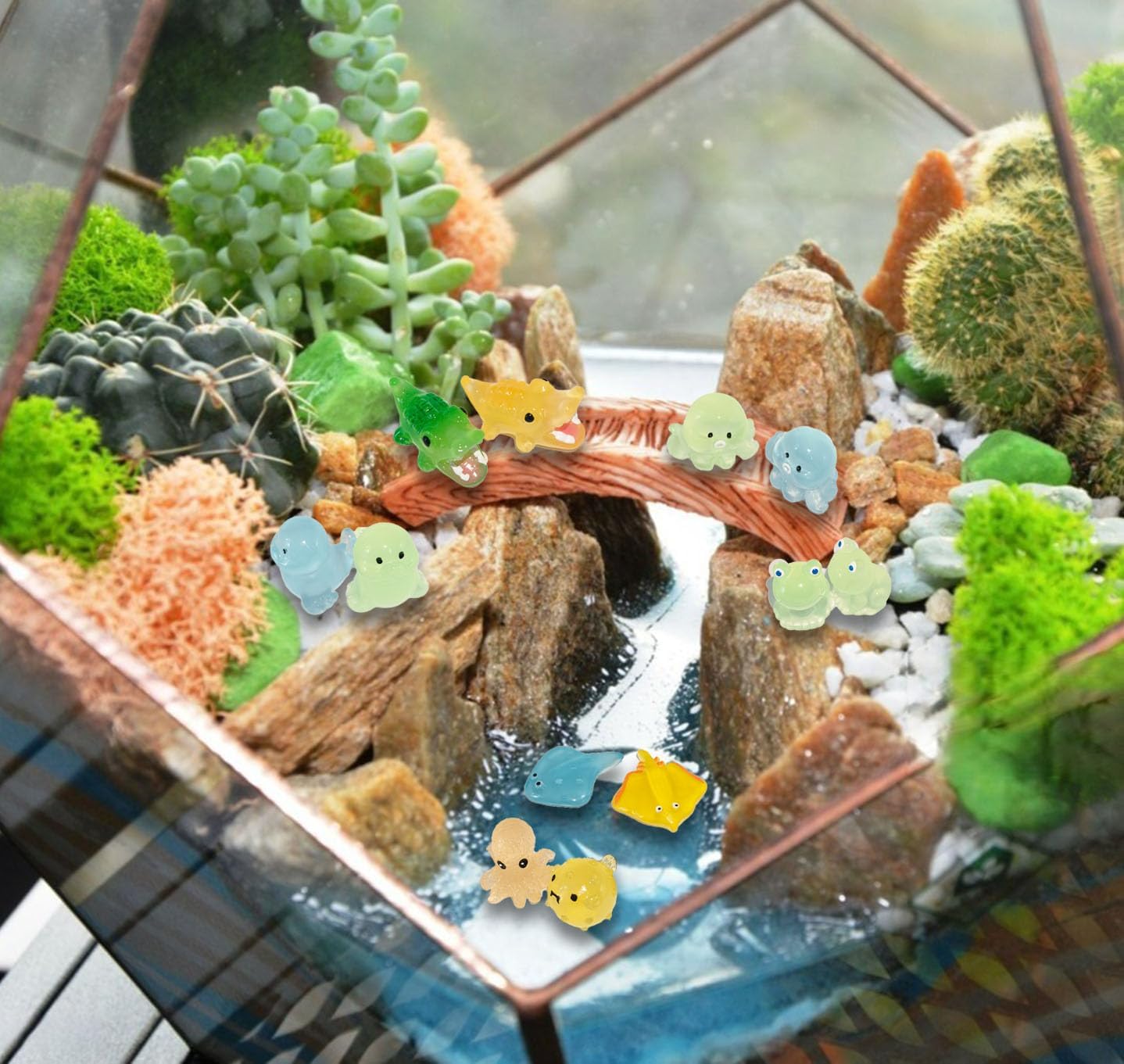 75 Pcs Luminous Mini Resin Animals Figurines Mini Ducks Glow in The Dark, Cute Dollhouse Miniatures for Fish Tank Decorations Aquarium Decorations Fairy Garden Accessories Miniatures Garden