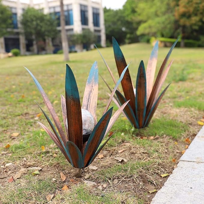 Metal Agave Plant Garden Art, 2 Pack Big Tequila Rustic Sculpture, Rustic Metal Agave Plants Garden Lawn Home Ornaments, for Yard Stakes, Garden Figurines, Outdoor Patio (2 PCS Colorful with Light)