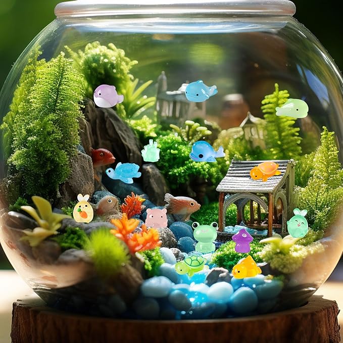 90 Pcs Mini Resin Animals Glow in The Dark Miniature Figures for Garden Accessories,for Craft,Garden Decoration, Goodie Bag Fillers Party Favors Decorations
