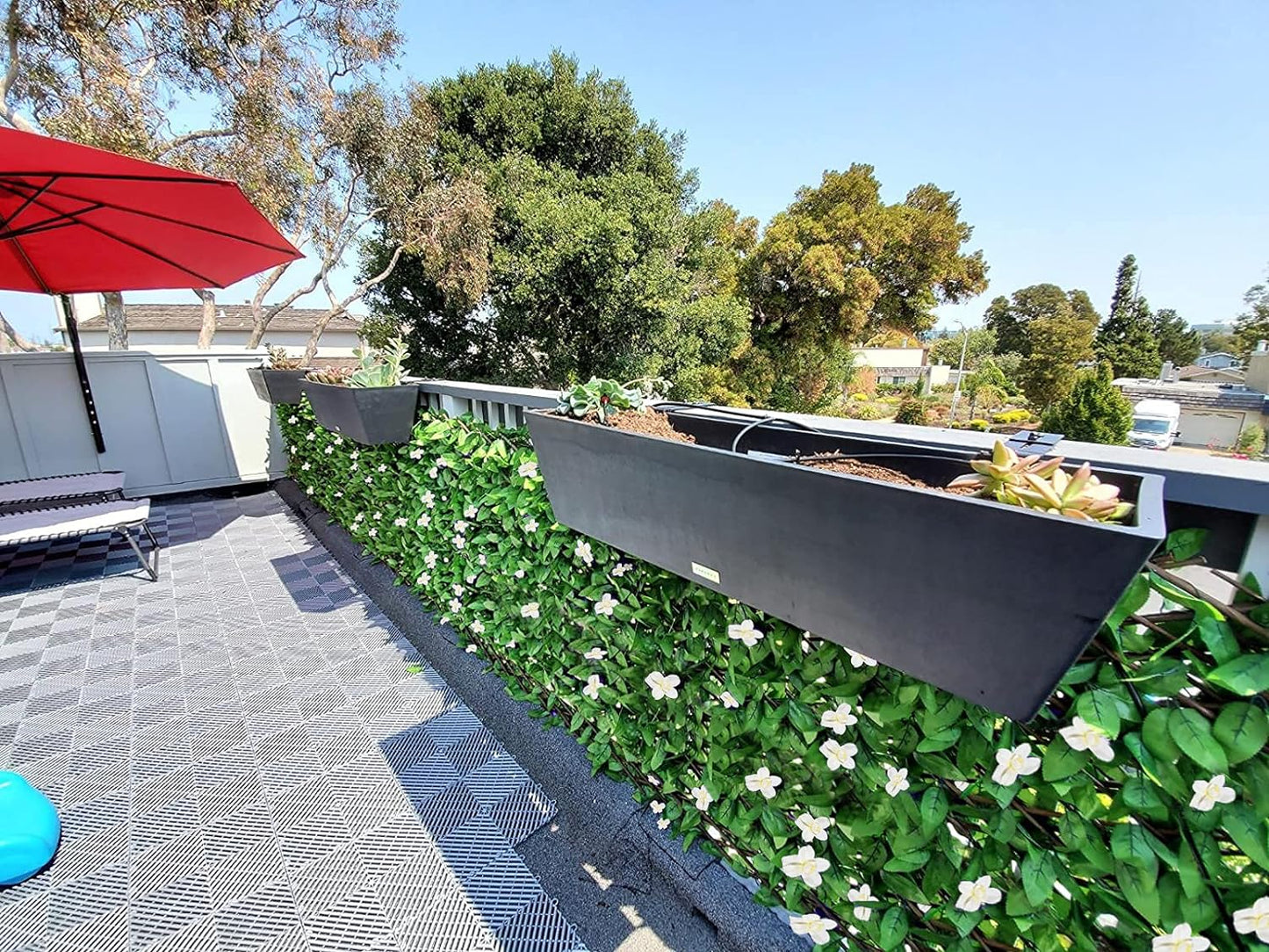 Expandable Fence Privacy Screen for Balcony Patio Outdoor,Decorative Faux Ivy Fencing Panel,Artificial Hedges (Single Sided Leaves) (2, White Flowers)