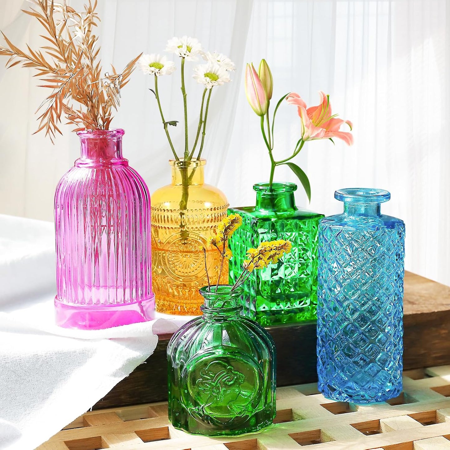 Colored Glass Bud Vases Set of 24, Vintage Small Vases for Flowers, Crystal Mini Glasses in Bulk, Small Flower Design for Centerpieces Wedding Decorations Home Flower Party Decor